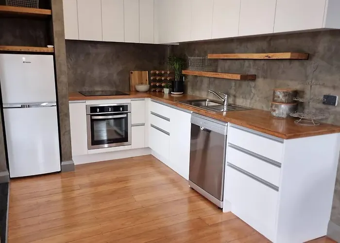 Apartment 5 - Haddin Court - Modern Loft Style