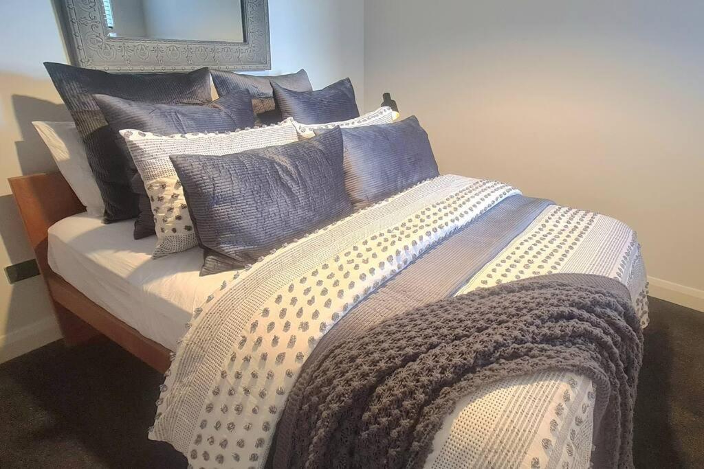 Apartment 5 - Haddin Court - Modern Loft Style